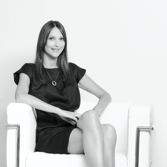 Nicole Münch van Gompel - Master of Marketing & Communication